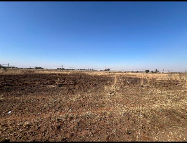 10,881M² VACANT LAND FOR SALE IN HIGHBURY